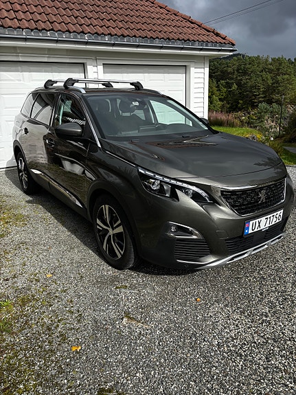 Peugeot 5008 2 of 30
