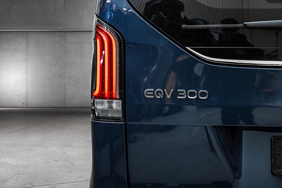 Mercedes-Benz EQV300 8 of 30
