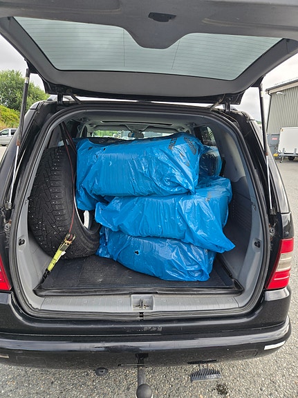 Mercedes-Benz ML320 5 of 12