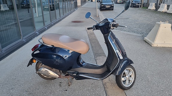 Vespa Primavera 50 7 of 14