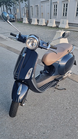 Vespa Primavera 50 3 of 14