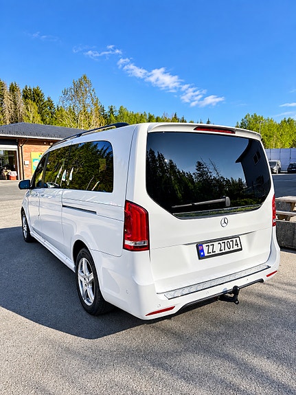 Mercedes-Benz V220 d 3 of 14