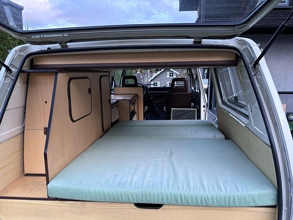 Volkswagen Transporter 11 of 15