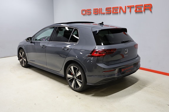 Volkswagen Golf VIII 4 of 12