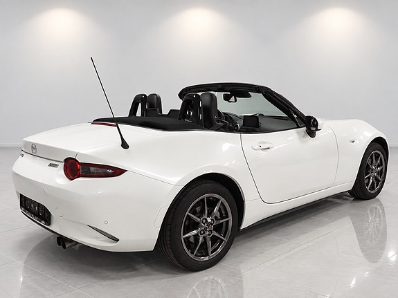Mazda MX-5 3 of 30