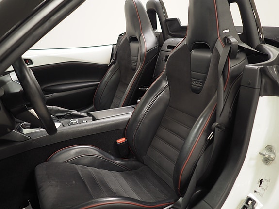 Mazda MX-5 9 of 30