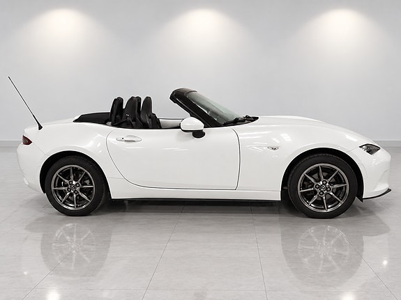 Mazda MX-5 2 of 30