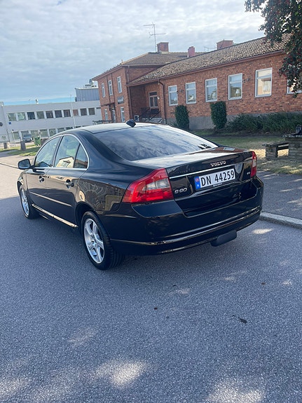 Volvo S80 6 of 11