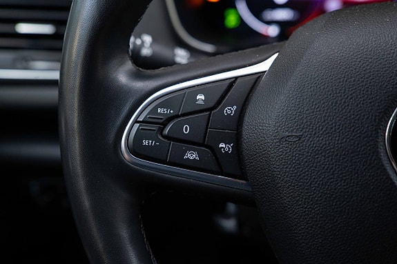 Adaptiv Cruisekontroll tilpasser enkelt farten etter bilen foran