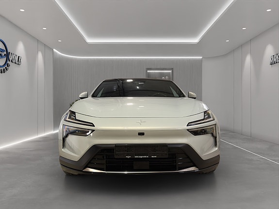 Polestar 4 3 of 30