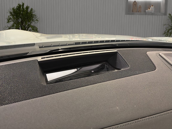 Polestar 4 17 of 30