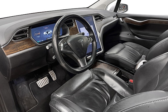 Tesla Model X 6 of 17