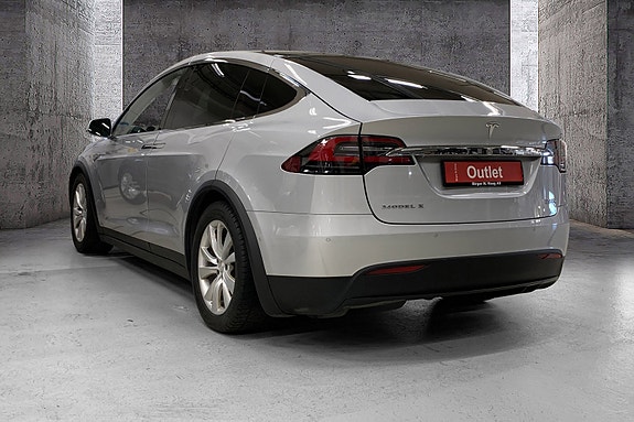 Tesla Model X 3 of 17