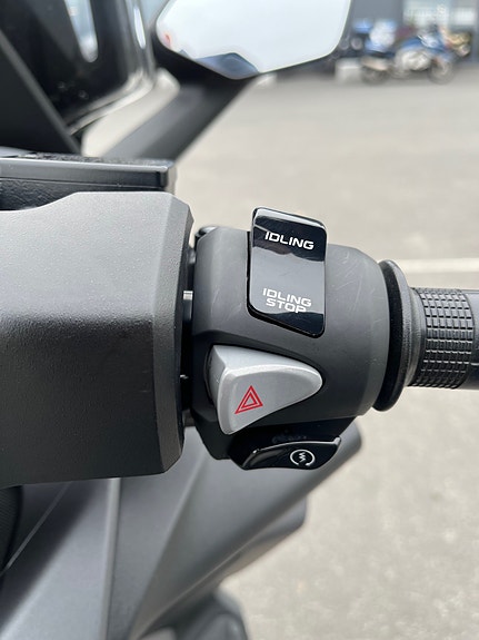 Honda Forza 125 med toppboks 7 of 10