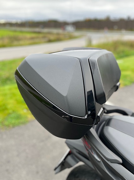 Honda Forza 125 med toppboks 6 of 10