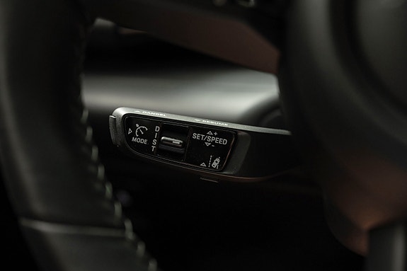 Porsche Macan 26 of 30