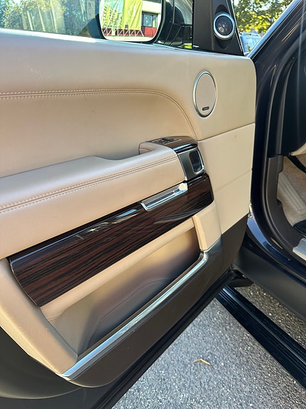 Land Rover Range Rover 8 of 30