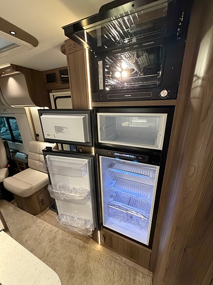 Bilde 29 av KABE Imperial TRAQ i830 LGB