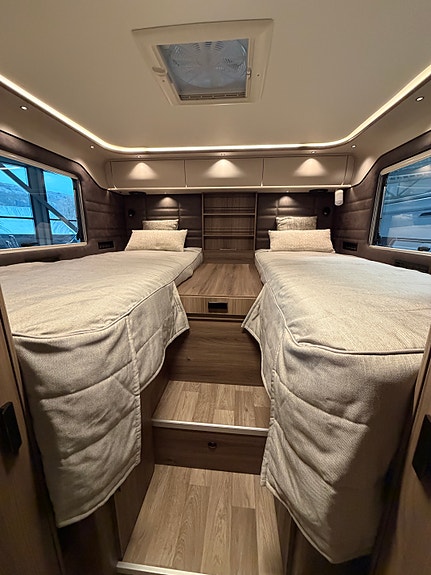 Bilde 44 av KABE Imperial TRAQ i830 LGB