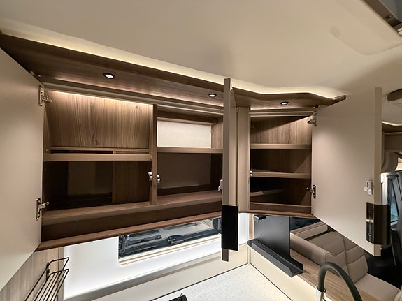 Bilde 32 av KABE Imperial TRAQ i830 LGB