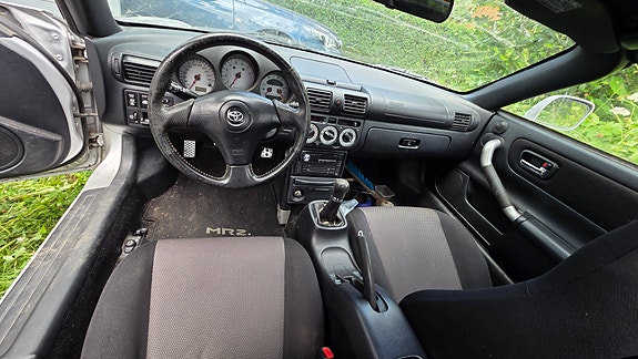 Toyota MR2 11 of 21