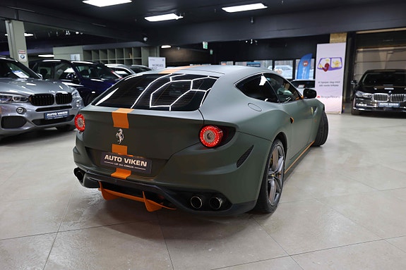 Ferrari FF 10 of 30