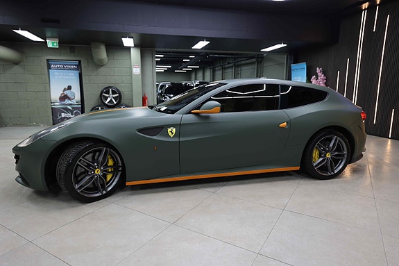 Ferrari FF 6 of 30