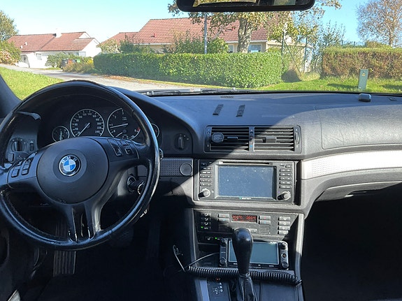 BMW 525d 4 of 8