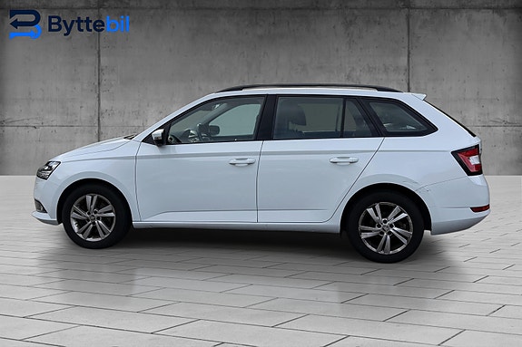 Skoda Fabia 2 of 17