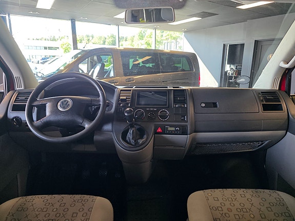 Volkswagen Transporter 15 of 28