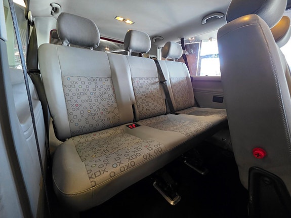 Volkswagen Transporter 13 of 28