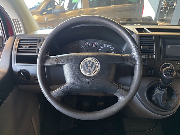 Volkswagen Transporter 16 of 28