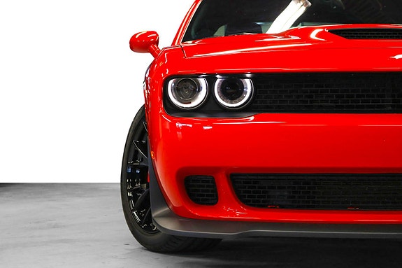 Dodge Challenger 5 of 30