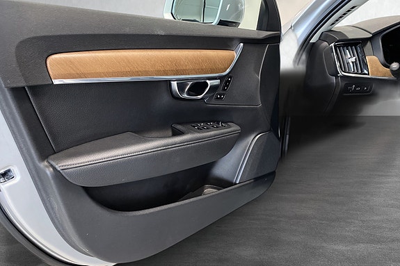 Eksklusivt Volvo-interiør med fokus på komfort og materialkvalitet.