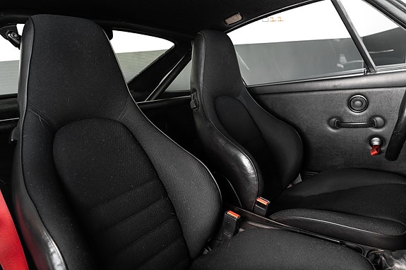 Porsche 911 13 of 26