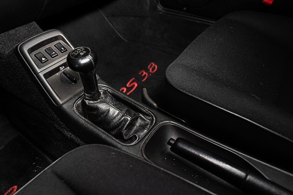 Porsche 911 16 of 26