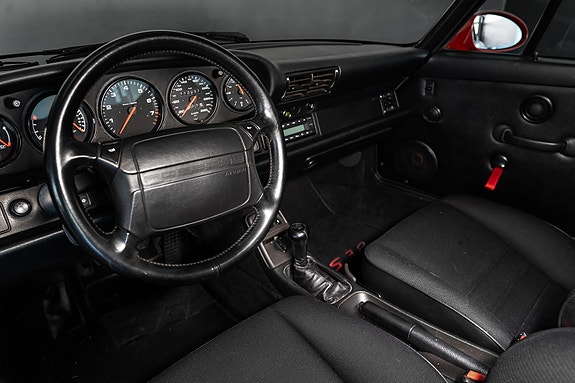 Porsche 911 12 of 26