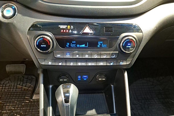 Hyundai Tucson 16 of 25