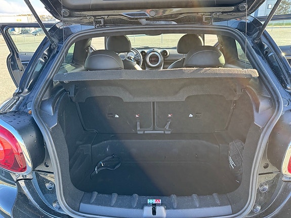 MINI Cooper S 17 of 30
