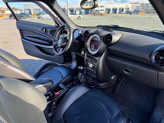 MINI Cooper S 29 of 30