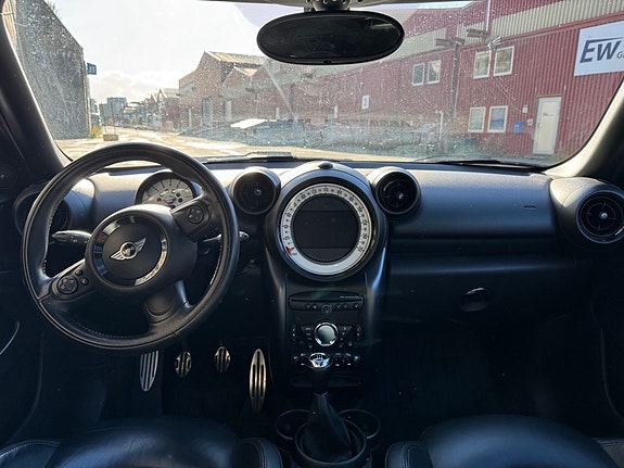 MINI Cooper S 25 of 30