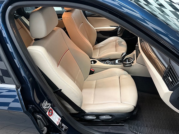 BMW X1 18 of 30