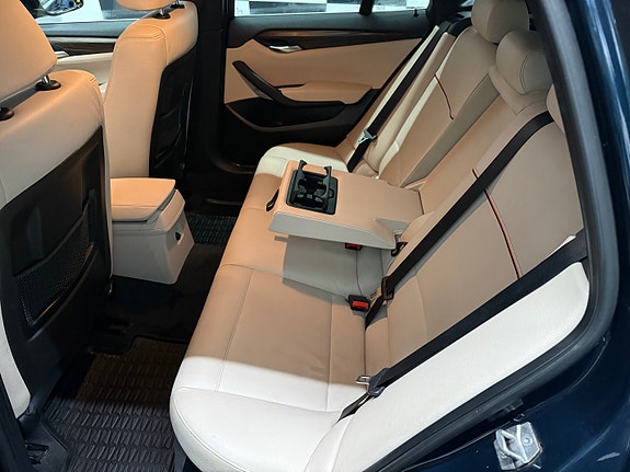 BMW X1 20 of 30