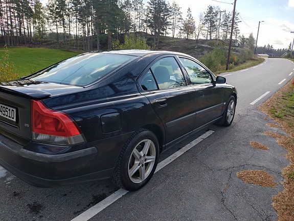 Volvo S60 5 of 11