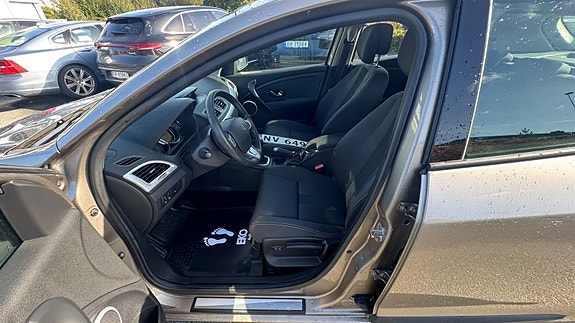 Renault Megane 18 of 23