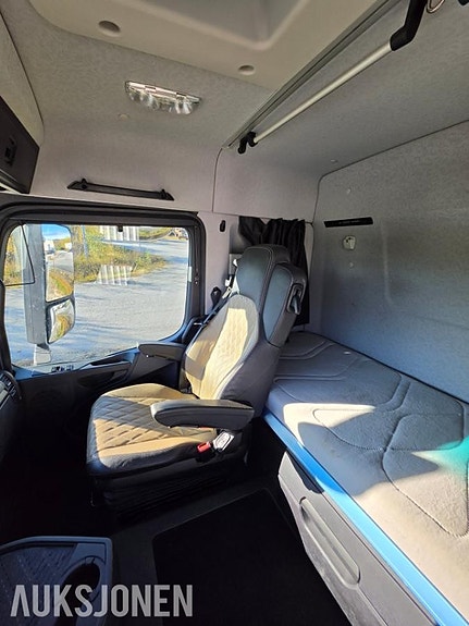 Mercedes-Benz AROCS 23 of 30