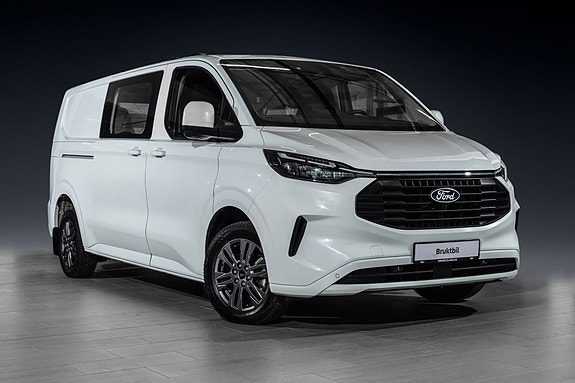 Ford Transit Custom 2 of 21