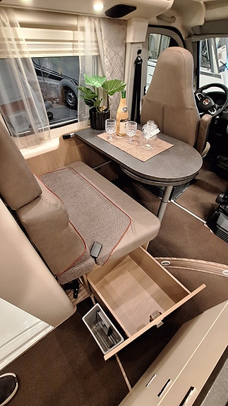 Carthago Malibu Van 640 GT - Hengerfeste. 27 of 30