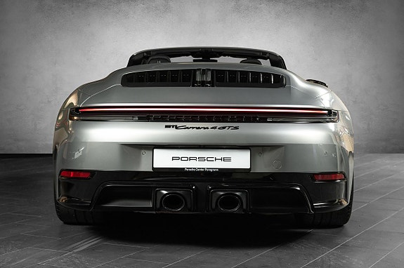 Porsche 911 Carrera 4 GTS 6 of 30