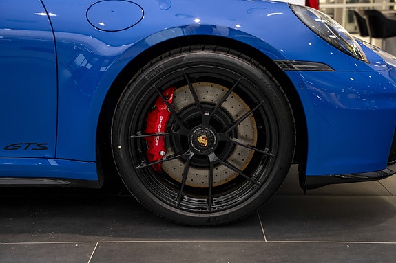 Porsche 911 18 of 30